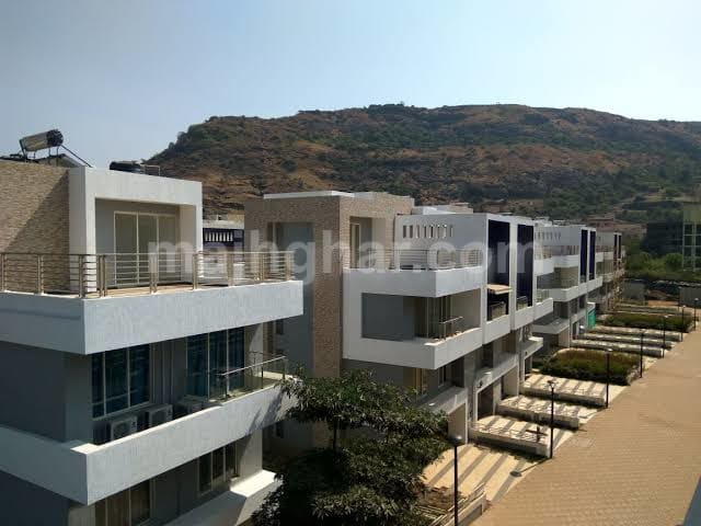 Premium 5 bhk for sale in pawana lake
