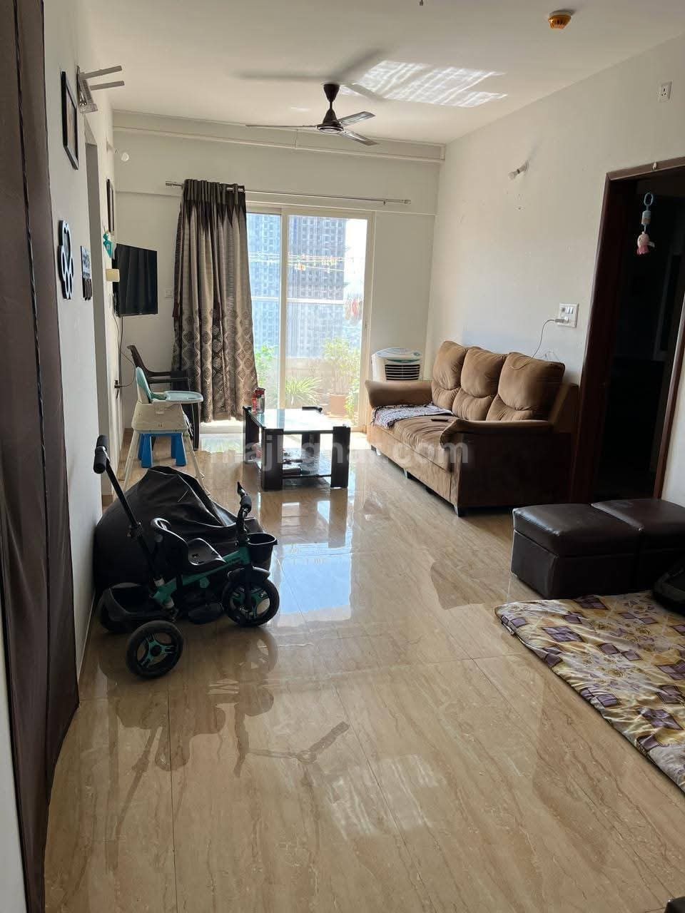 3.5 bhk fully furnished flat on rent in wakad