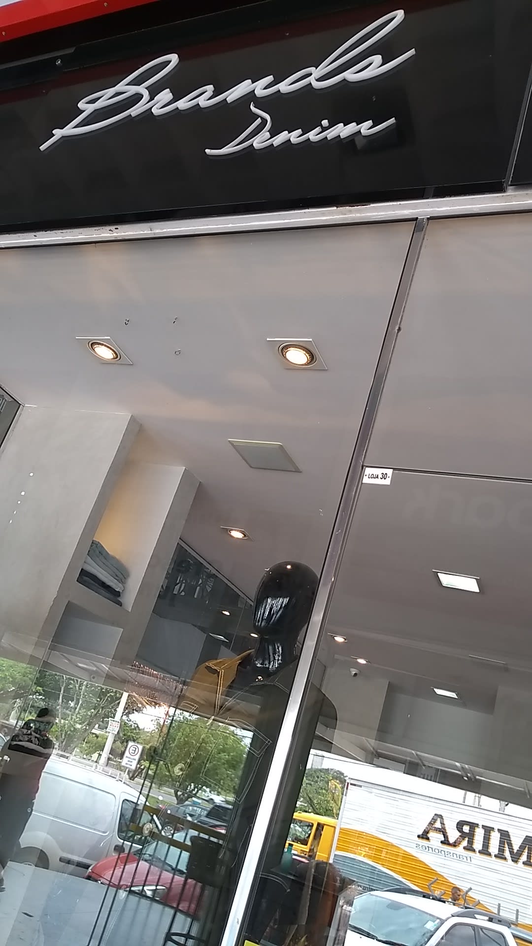 Loja Brands Denim — foto 3