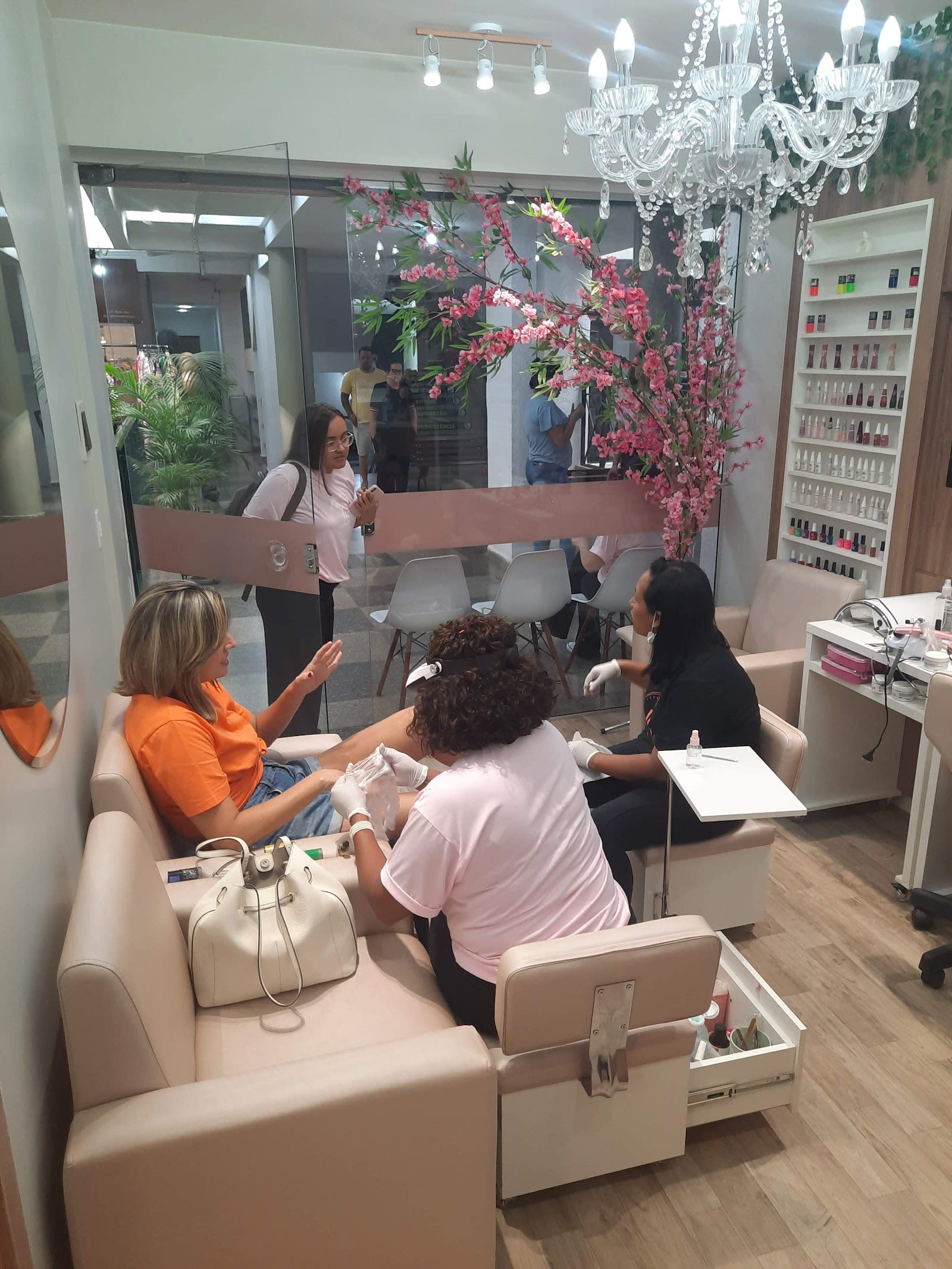 Espaço Leveza Esmalteria Cabelos Estética — foto 2