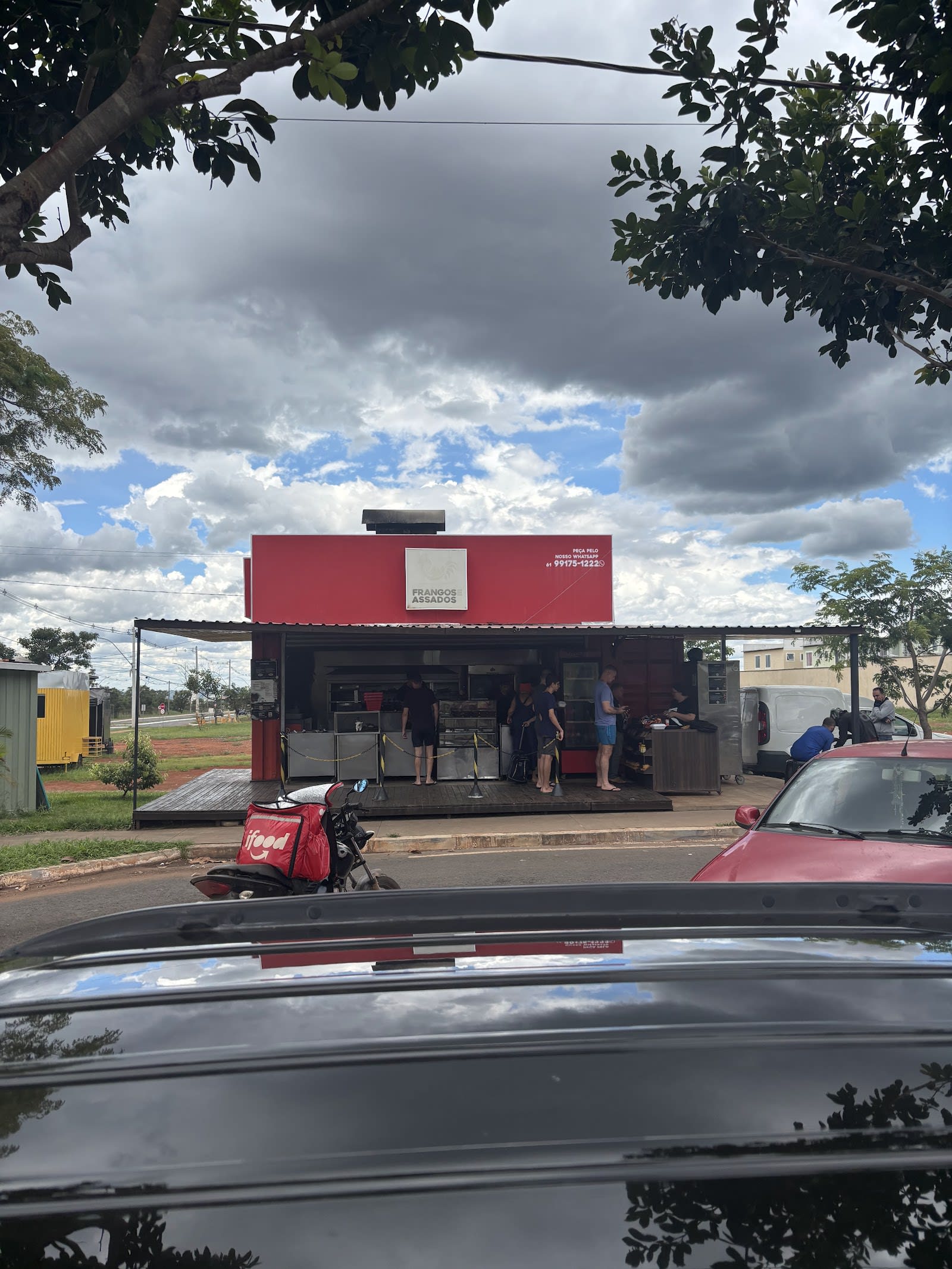 Frangos e Assados — foto 2