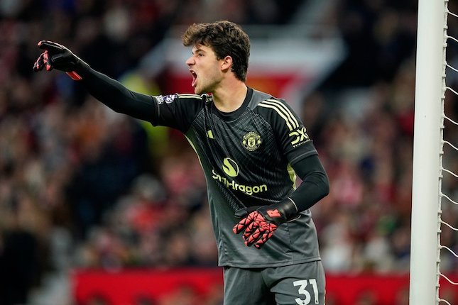 Senne Lammens Kiper Baru MU