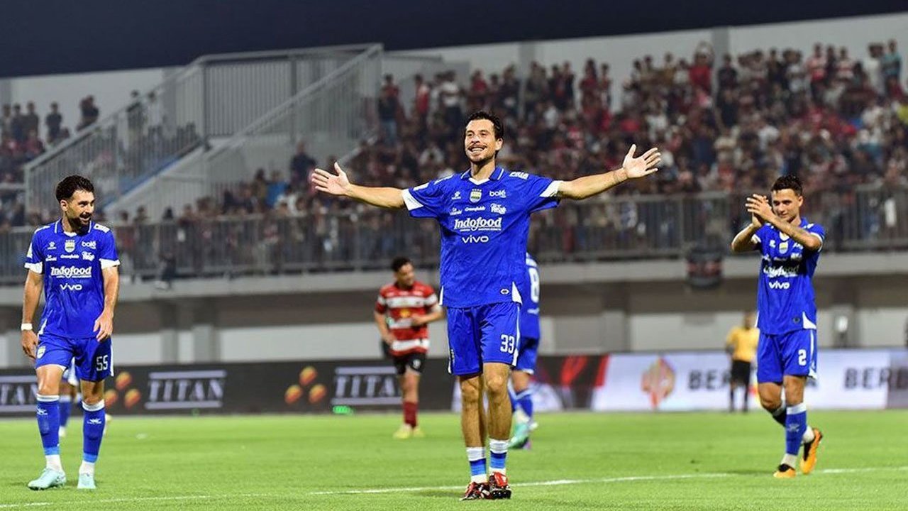 Aksi Pemain Persib di AFC Champions League 2