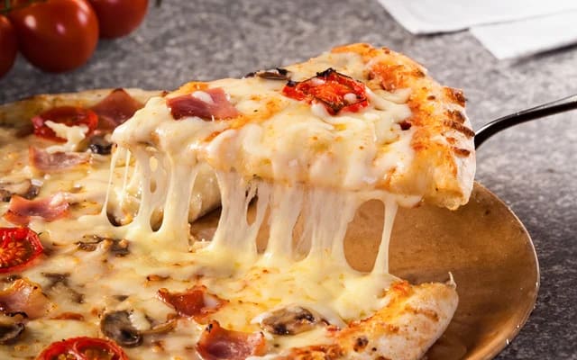 "Eu mereço (essa pizza)..."