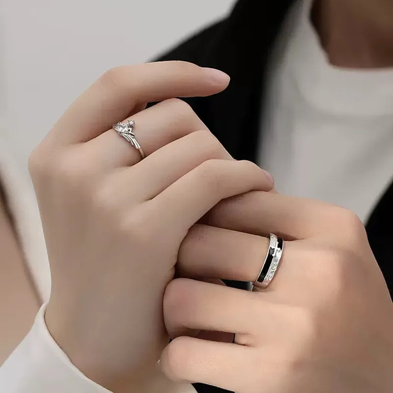 AMOR REAL: ANILLOS DE PRINCESA Y CABALLERO CON AJUSTE DE APERTURA Y ELEGANCIA 8