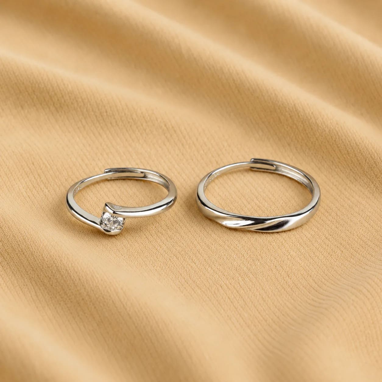 Anillos de Pareja "Lazo Infinito"