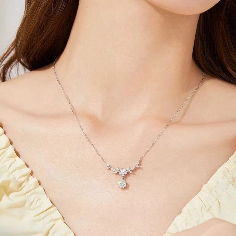 Collar con colgante de flor de glicina 4
