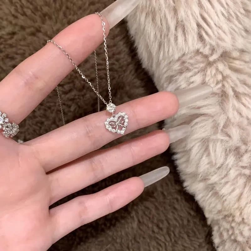 Collar Corazón de Moño 4