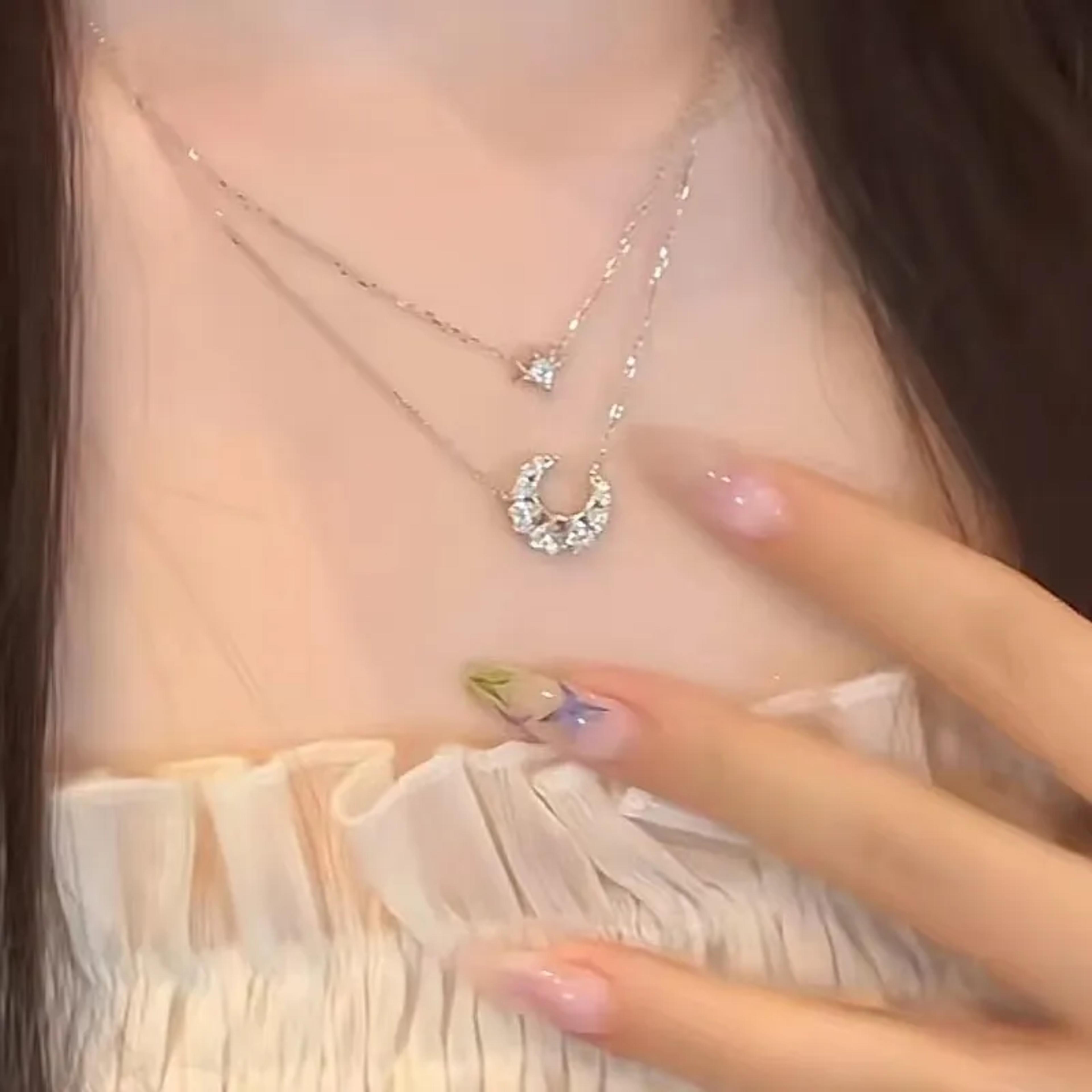 Doble Caída Celestial: Collar de Luna y Estrellas en Plata Esterlina S925