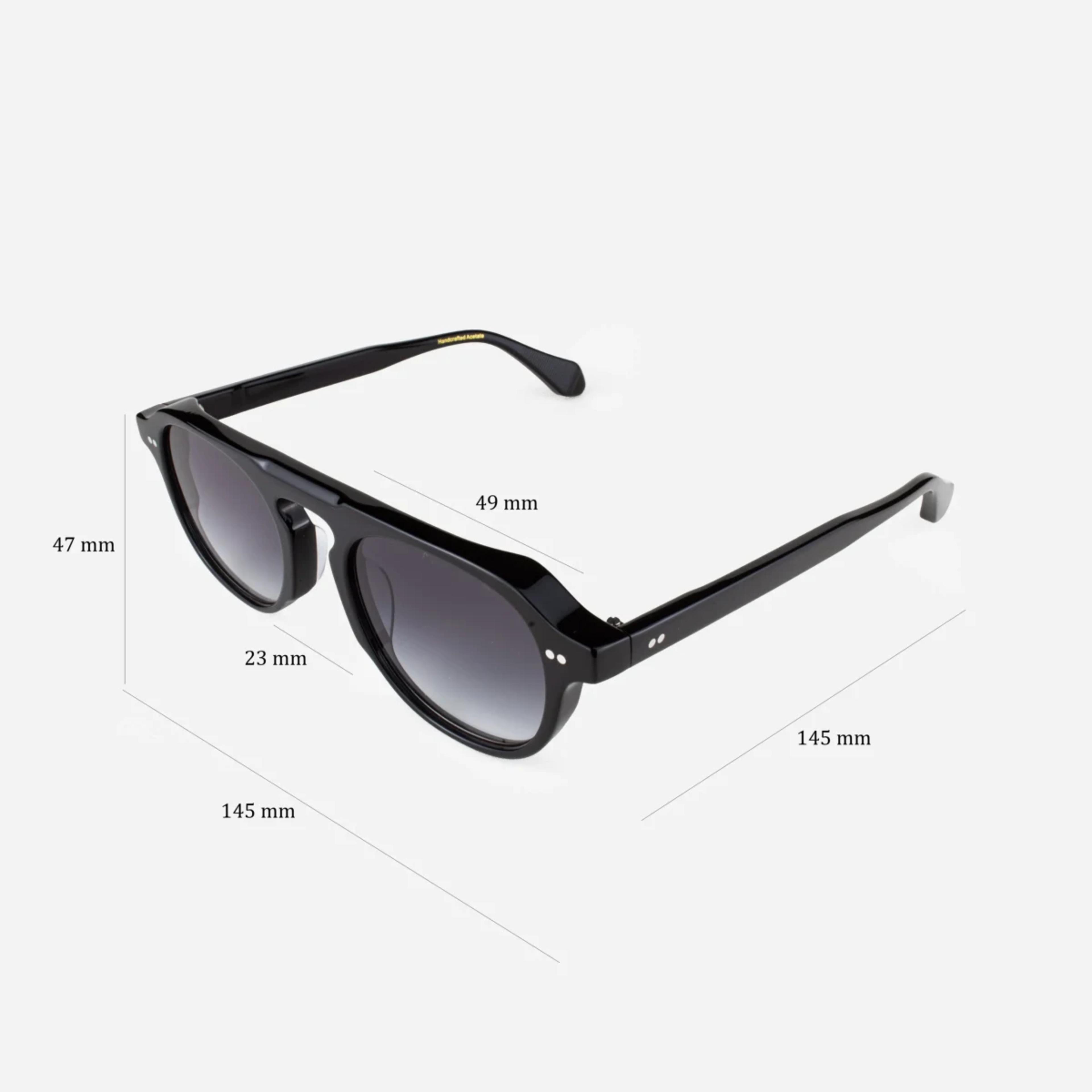 Icarus Black 6