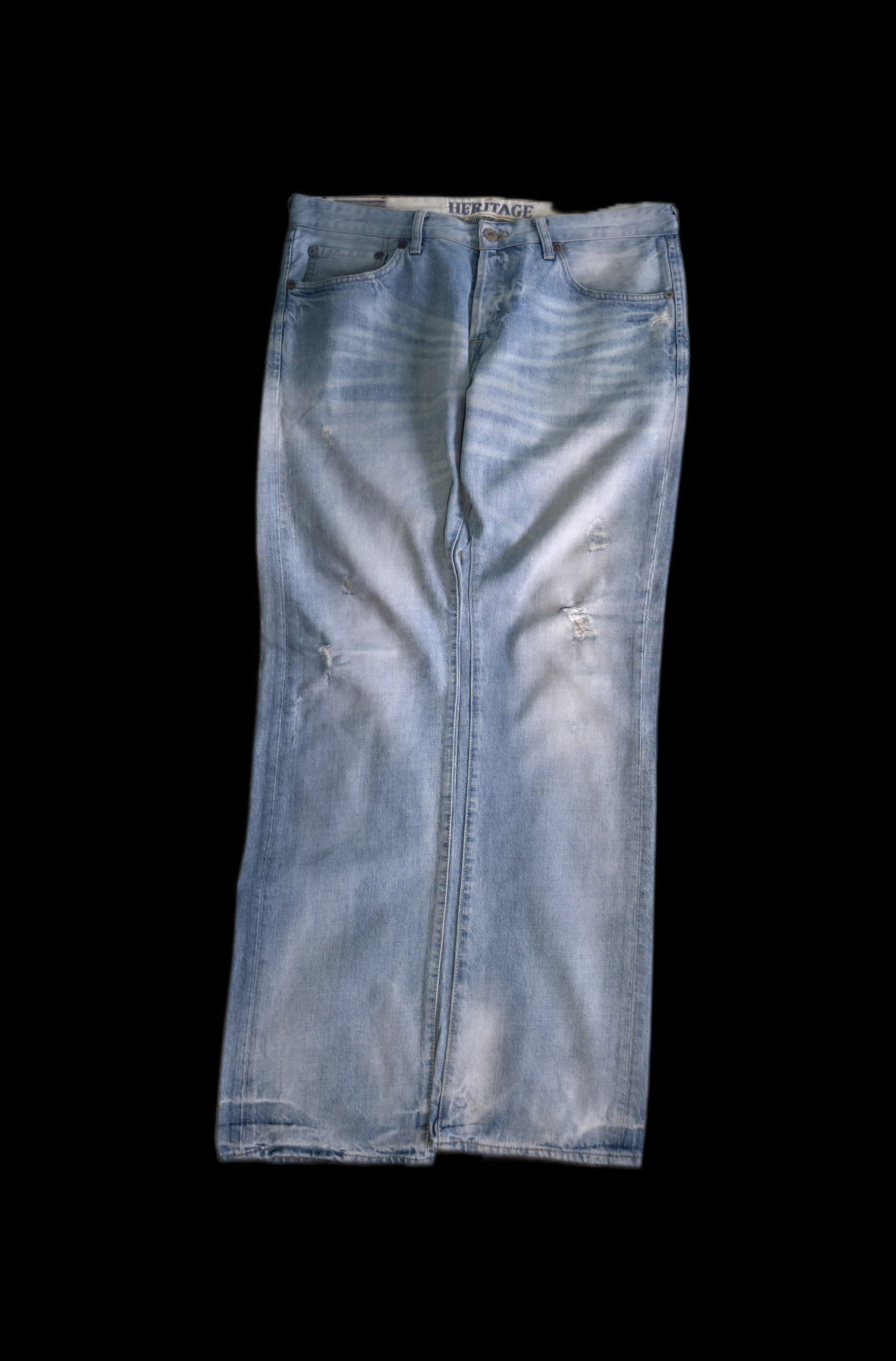 18600