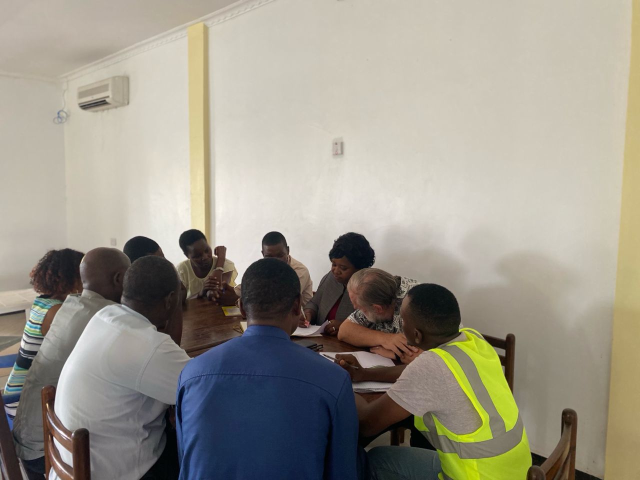 Fungoni grievance committee with project affected persons
