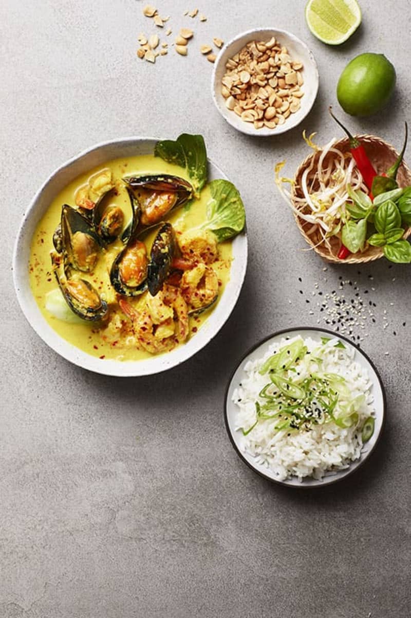 Thai-style mussel and prawn laksa soup with rice main image