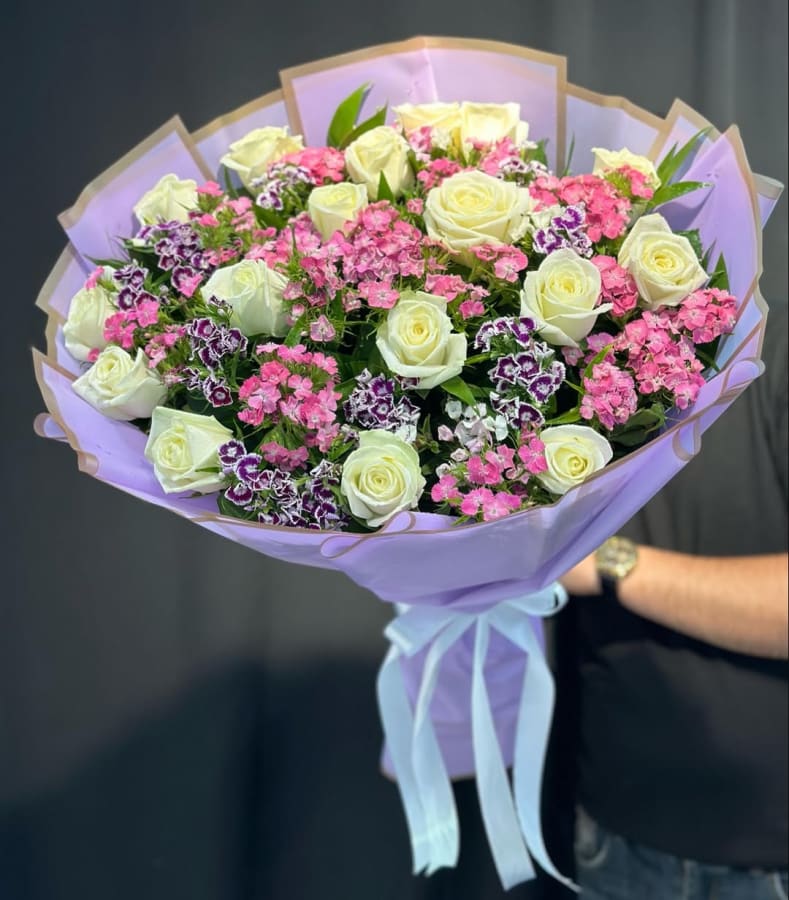 Beyaz Flowers 4