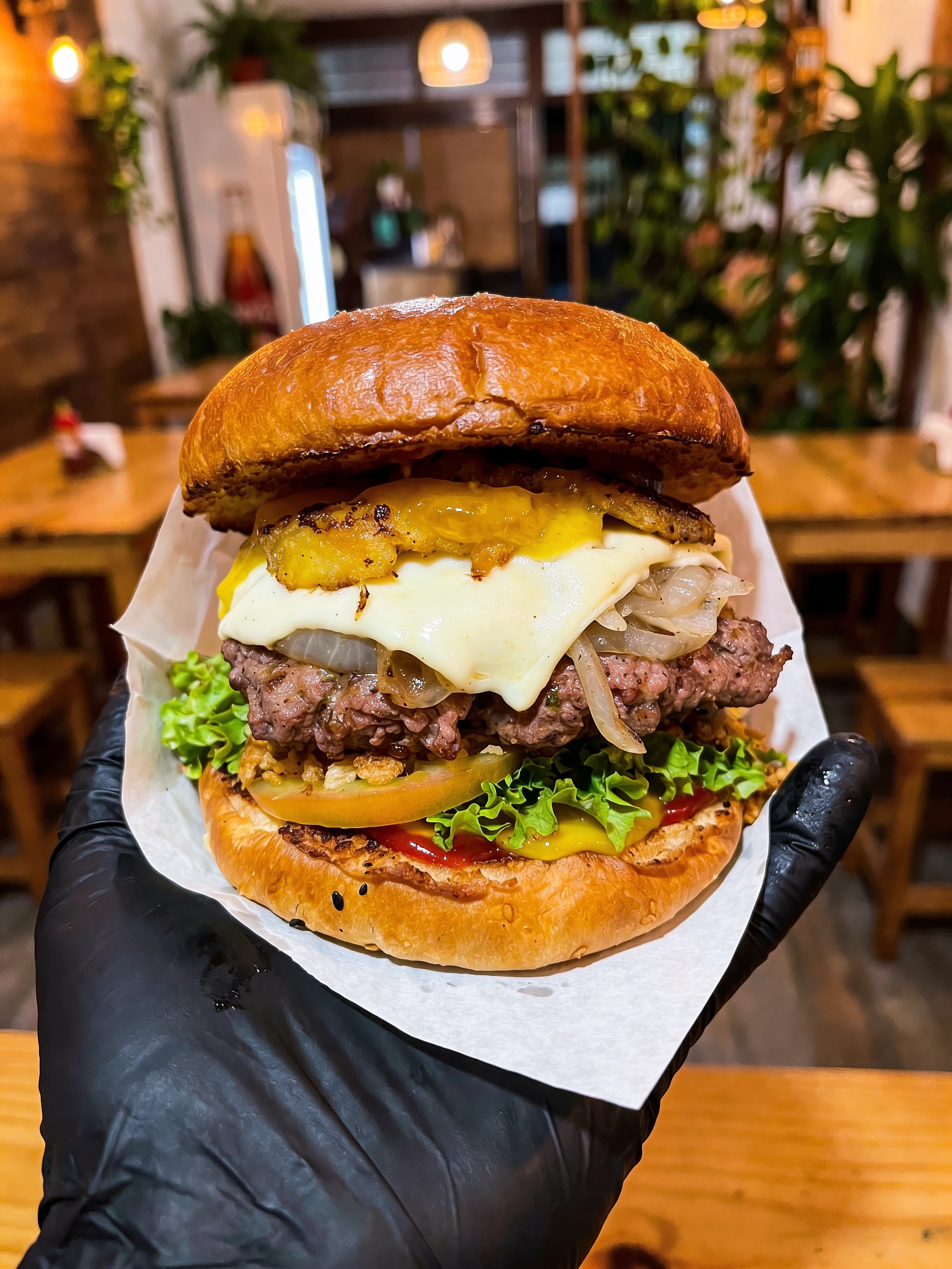 Hamburguesa con Piña