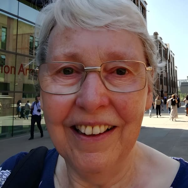 Wendy J Allen - portrait