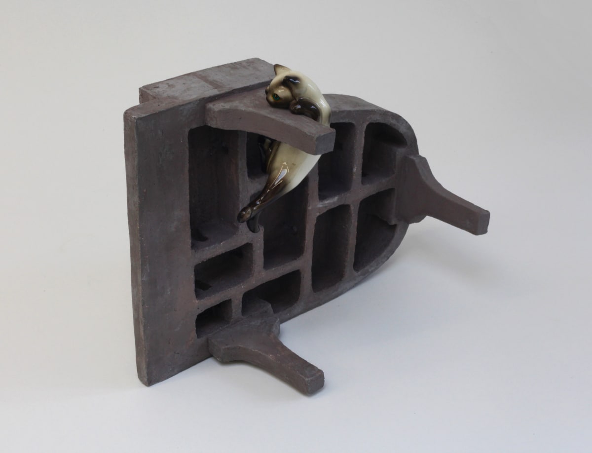 Social Climber. Ceramic. 2020.