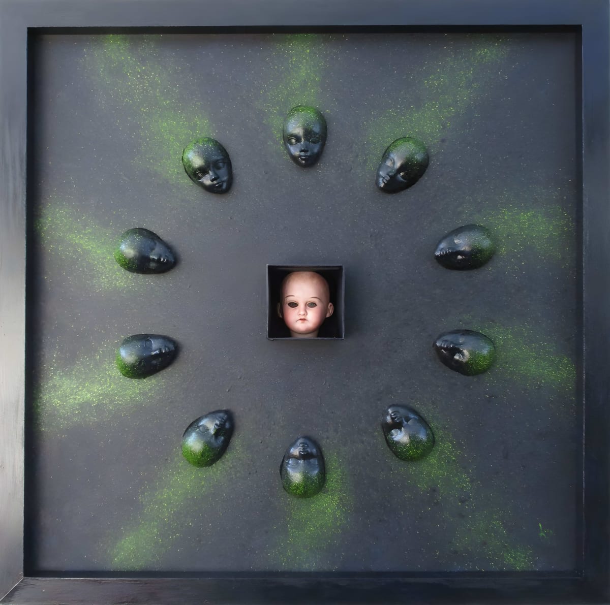 Look in by Borin Van Loon, mixed media.