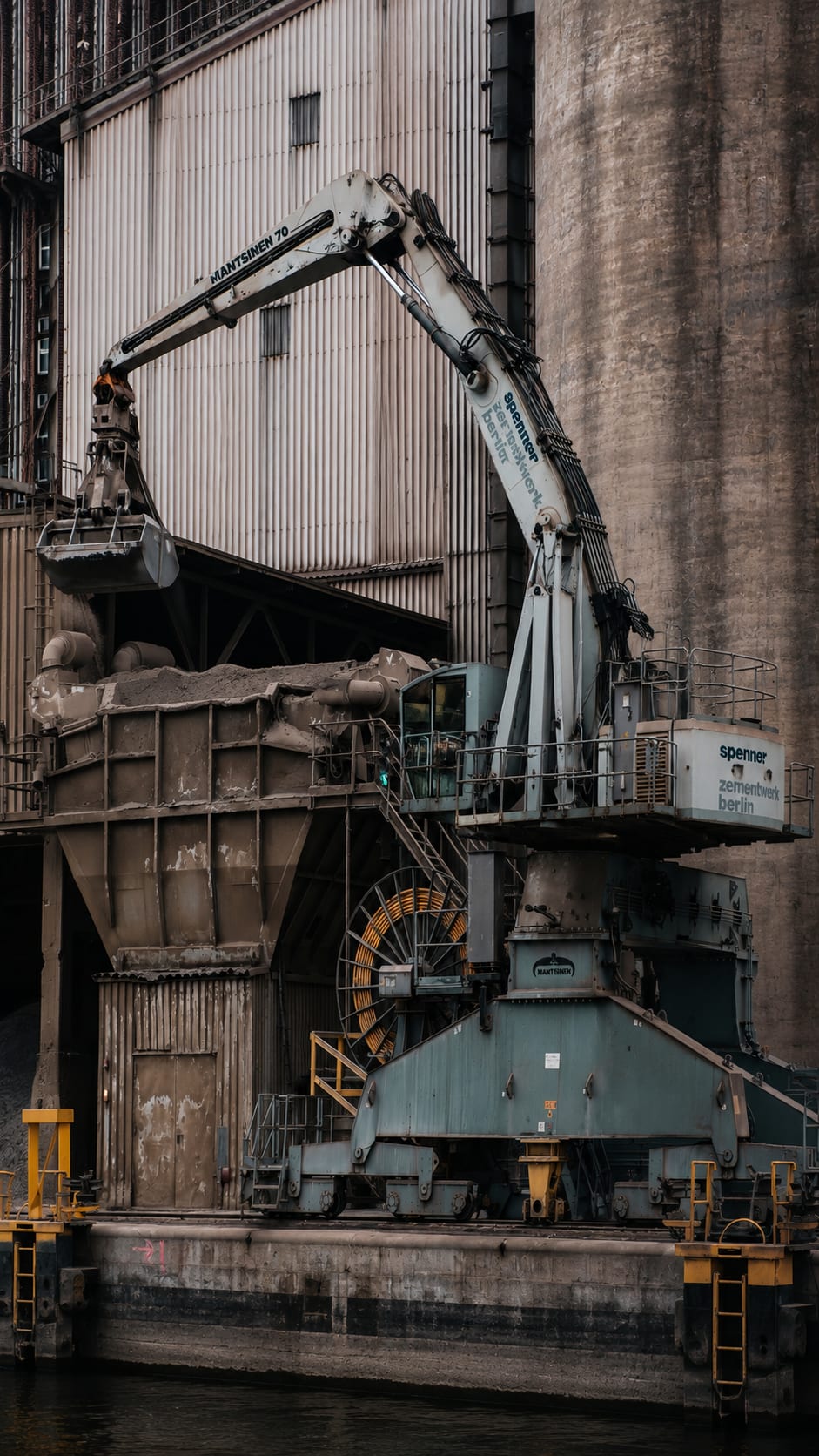 Metals & Mining