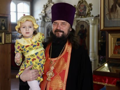 Благотворительный фонд «Свете Тихий» помог пяти многодетным семьям священников Яранской епархии в 2022 году