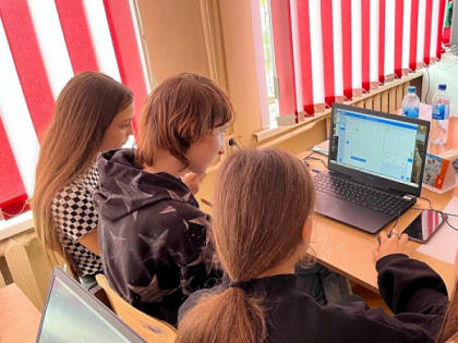 Школьники из Кировской области создали дизайн современной библиотеки