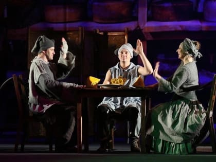 Спектакль «Все мыши любят сыр» на сцене Драмтеатра