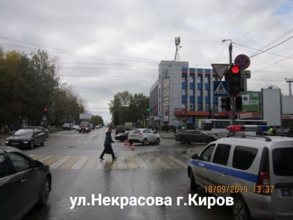 Двое детей, мужчина и пенсионерка попали под колеса авто