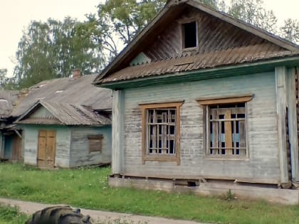 В Шабалинском районе снесли школу и дом