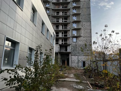 Заброшенная высотка в центре Кирова вновь доступна для посещений