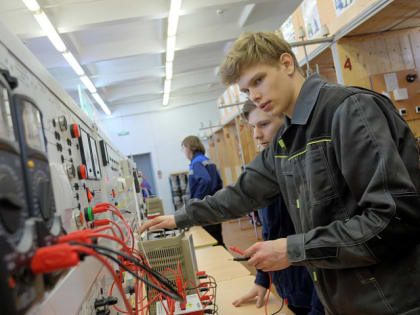 Кировская область по росту производства в обрабатывающих отраслях на 7 месте по России