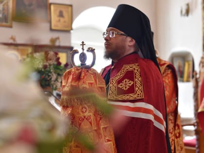 В Светлую пятницу епископ Паисий совершил Литургию на Архиерейском подворье Яранска
