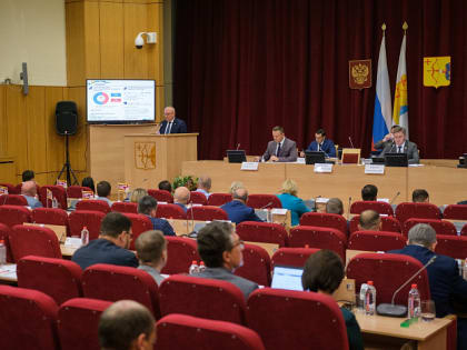 Губернатор Александр Соколов внес в ОЗС предложение повысить зарплаты учителям и врачам