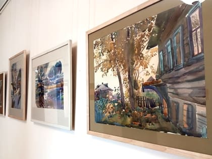 В Герценке открылась выставка акварелей Нелли Карасёвой