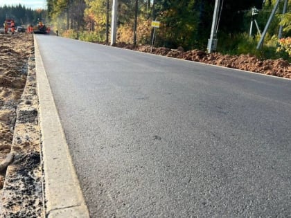 На ул. Капитана Плетнева асфальтируют велодорожки