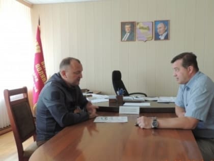 Депутат-единоросс обсудил вопросы развития Вятских Полян с главой города