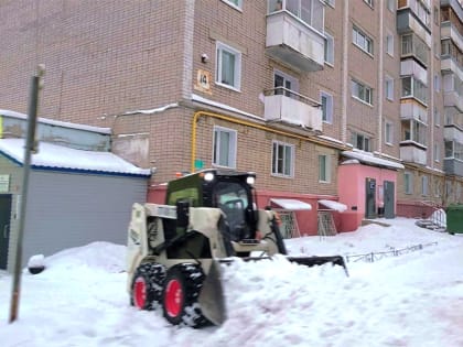 Сегодня в Кирове спецтехника приедет за снегом по 26 адресам