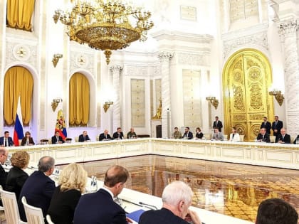 Александр Соколов объявил, что все меры поддержки для кировских педагогов будут сохранены