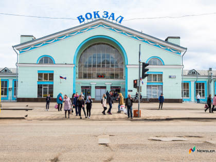 На Привокзальной площади поставят елку с арками