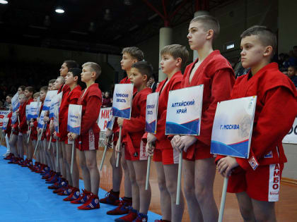 В Кирове стартовали всероссийские соревнования по самбо