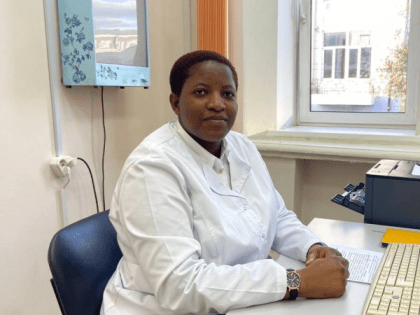 Уроженка Зимбабве работает врачом-терапевтом в кировской поликлинике