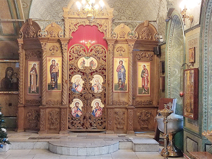 В храме Иоанна Предтечи начался ремонт иконостаса