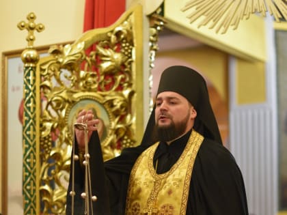 За богослужениями Недели о блудном сыне в Яранске почтили память Вселенских учителей и святителей