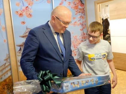 Глава Кировской области Александр Соколов исполнил мечту 13-летнего Максима Ковязина