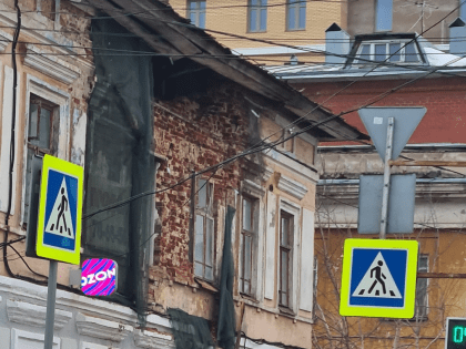 Исторический дом на Ленина, 95 пережил три обрушения фасада за последние две недели