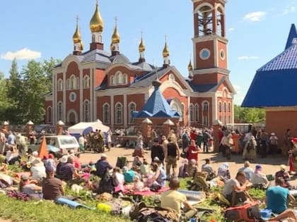 Возвращение в Киров Великорецкого крестного хода