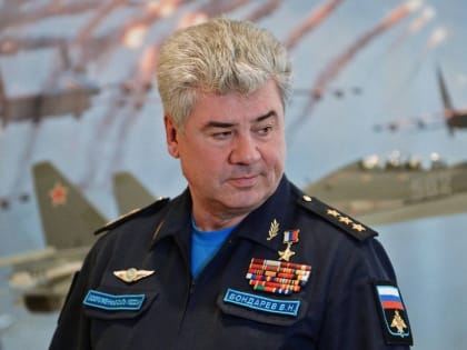 Губернатор Александр Соколов поздравил сенатора Виктора Бондарева с 64-летием