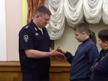 Замминистра МВД РФ исполнил желание нолинского подростка