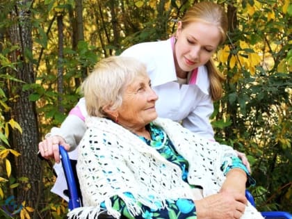 Группы для присмотра за пожилыми появятся в Вятскополянском и Малмыжском районах