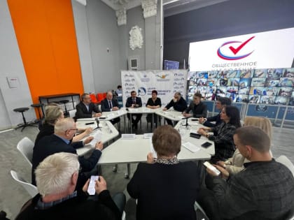 Кировчане идут голосовать в хорошем настроении, идут целыми семьями, явка хорошая, и это радует!