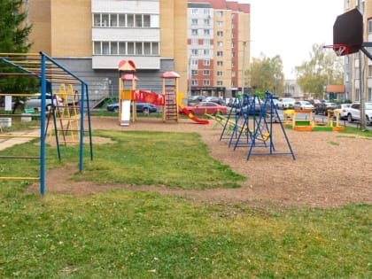 Крупнейший в Кирове проект благоустройства двора прошёл приёмку